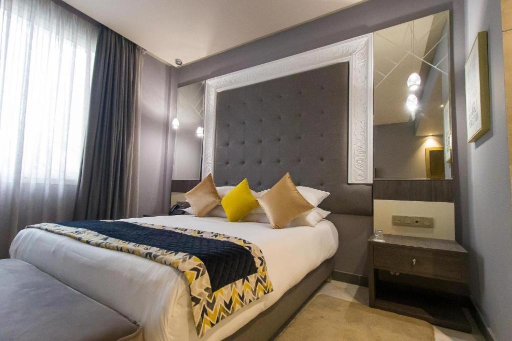 Hotel Mandarin Palace & Tangier