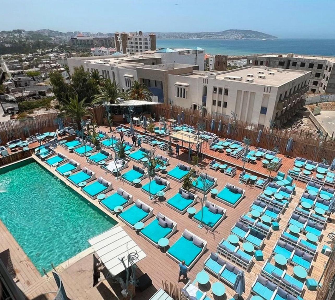 Mandarin Palace &