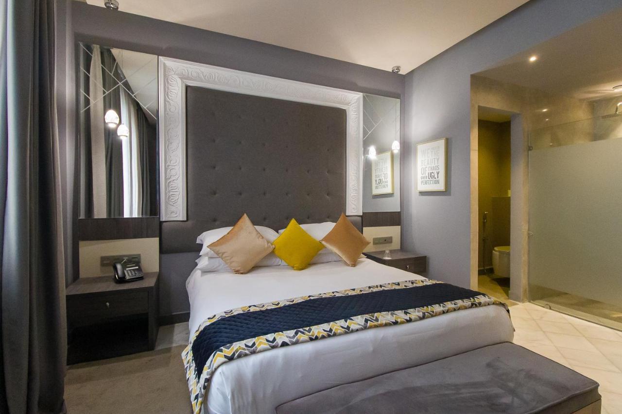 Hotel Mandarin Palace &